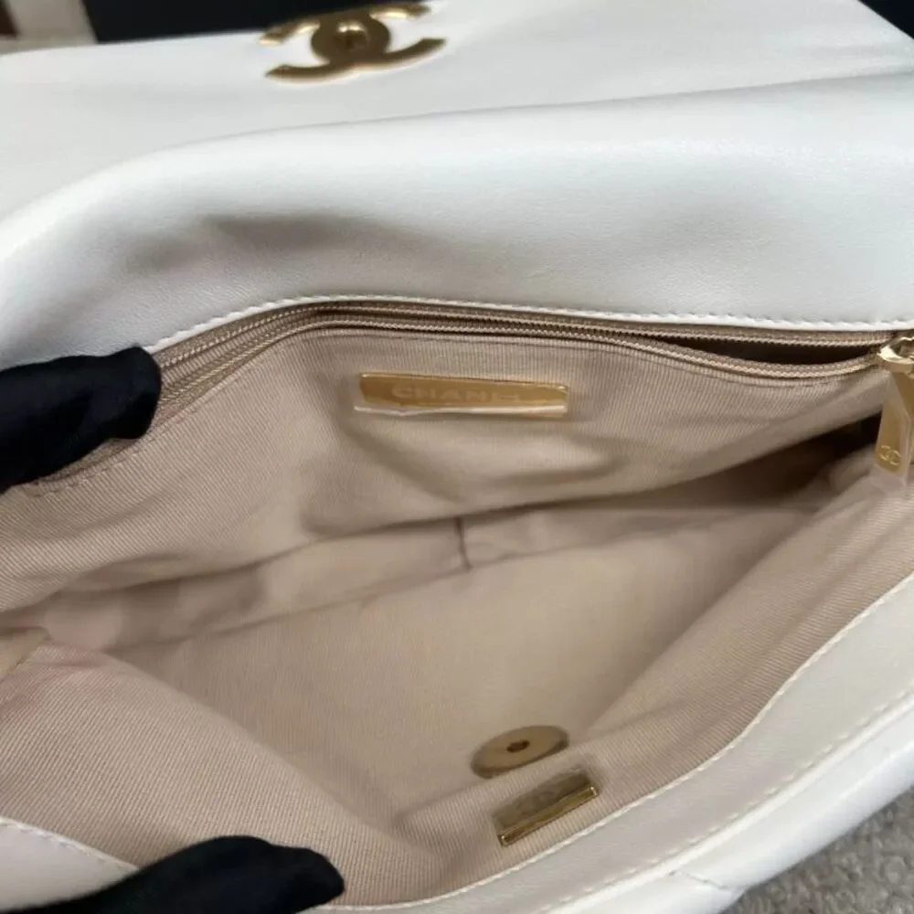 Chanel Women Pre-Loved Bag Very Good Condition
